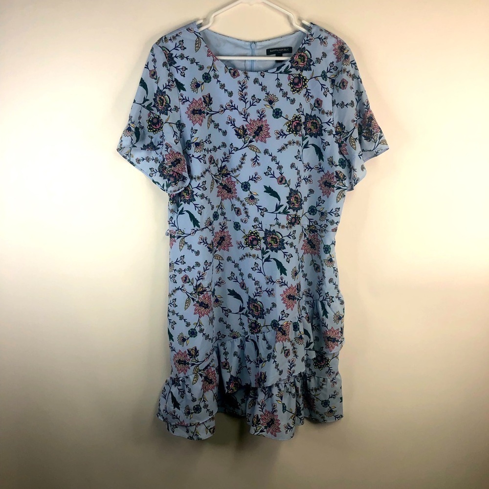 Banana Republic blue floral short sleeve above knee scoop neckline dress 18